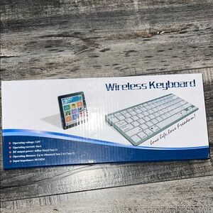 Wireless Keyboard with White Keys